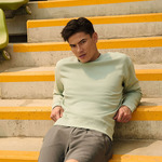 Set-in sleeve sweatshirt