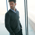 Henbury Lightweight Cotton Acrylic V Neck Sweater