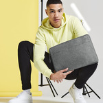 "Essential 15" laptop case"