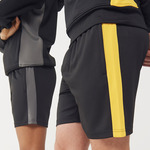 Knitted shorts with zip pockets